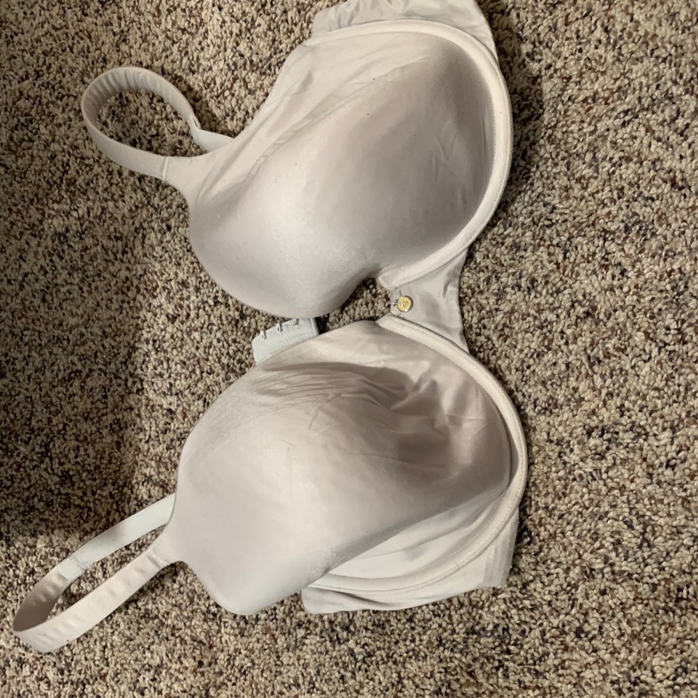 Gently worn 36DD Victoria’s Secret bra